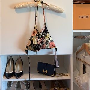 BRAND NEW Floral Print BillaBong Bikini Top
